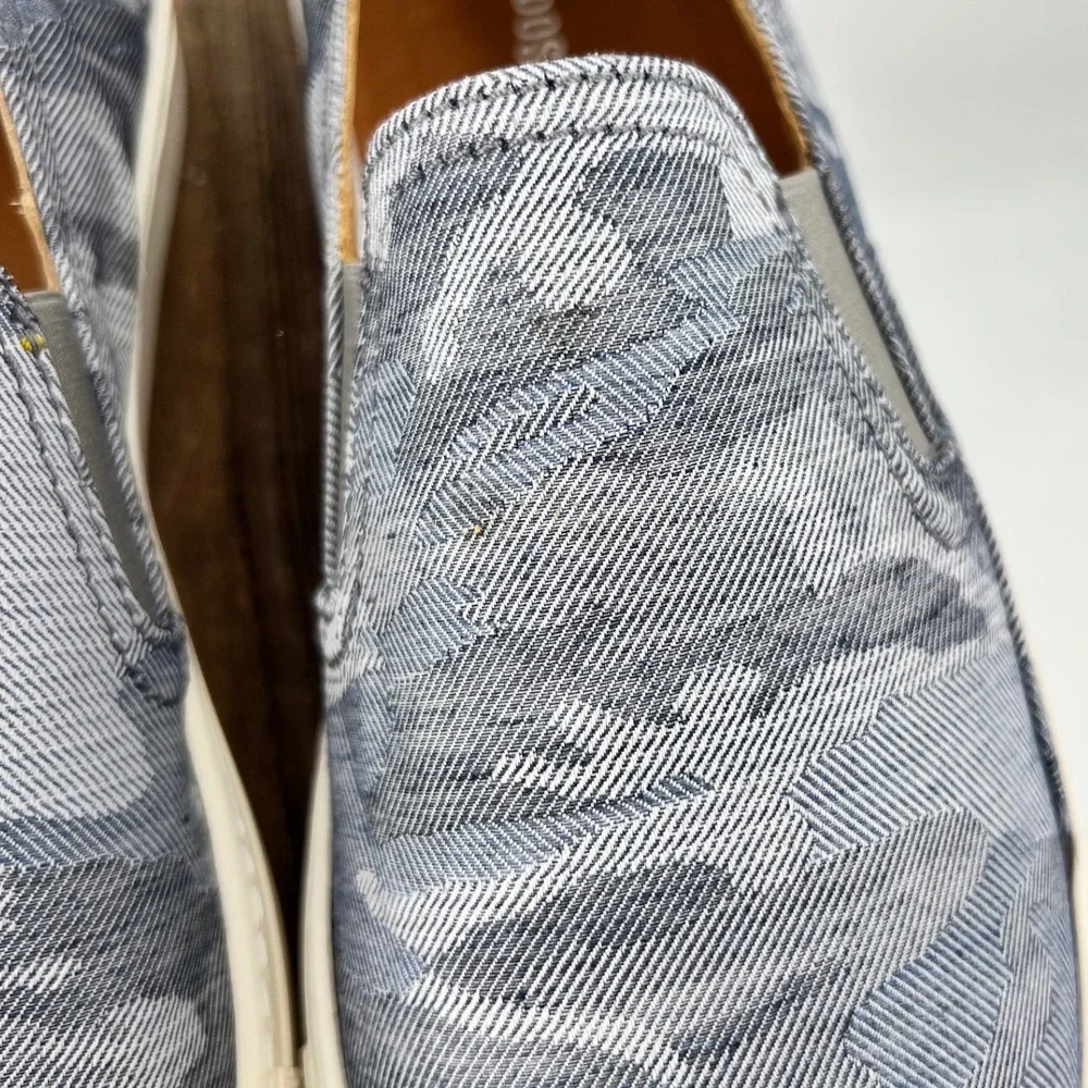Soludos slip sneakers